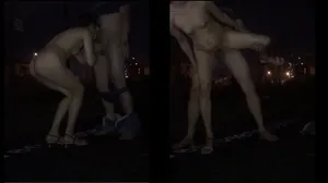 带我去晚上空荡荡的街道上